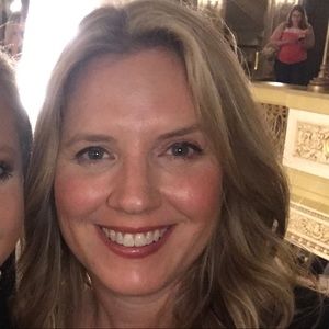 Meet your Posher, Holly